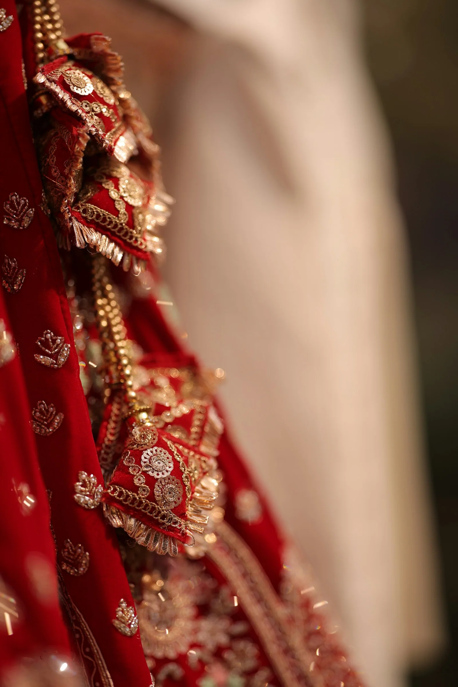 Gulnaar Bridal Lehenga, dupatta