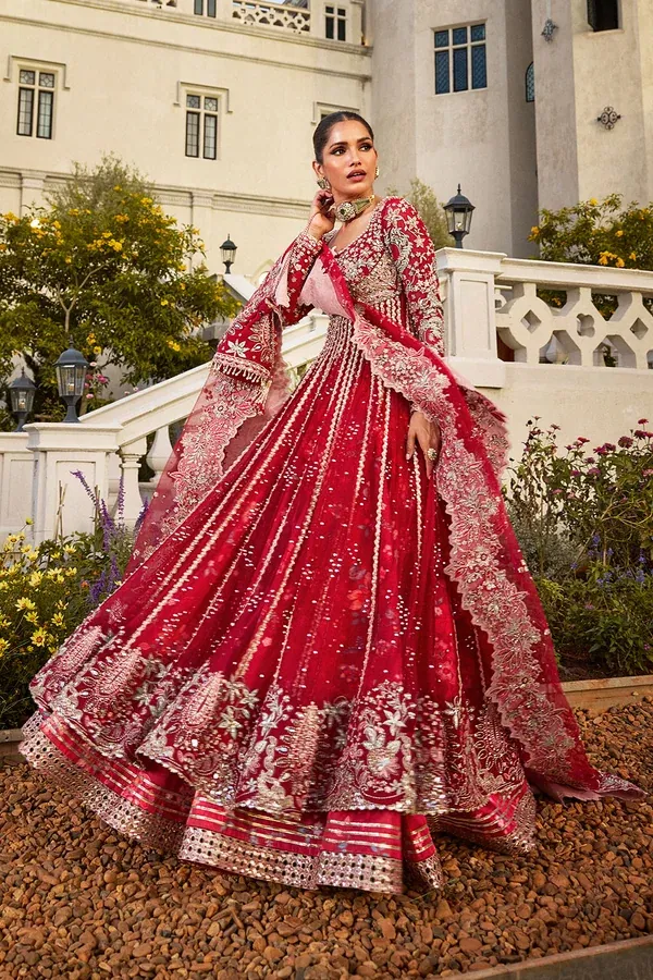Color: Red