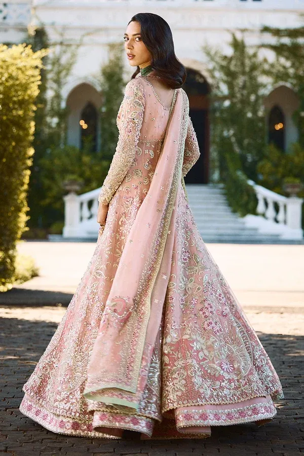 Color: Pink